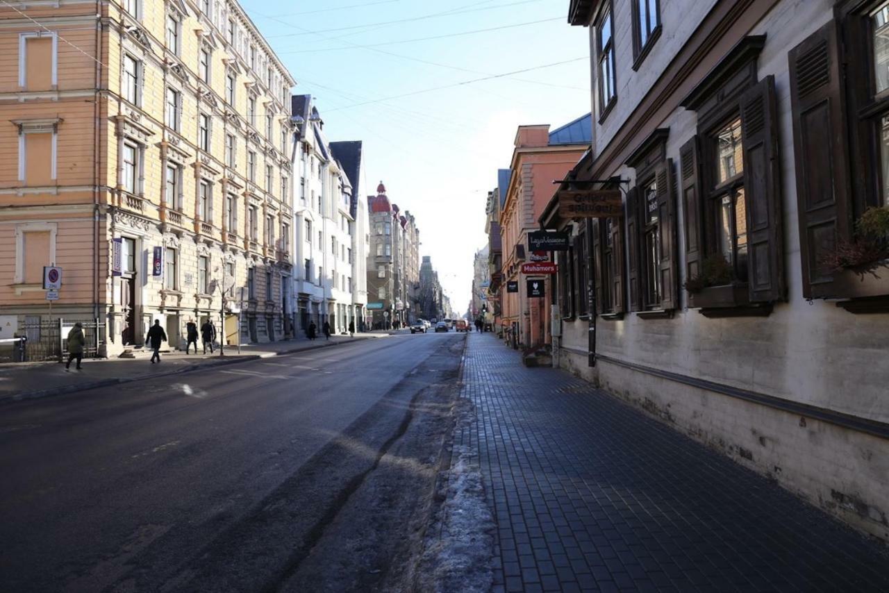 Dandelion Apartments Lacplesa Riga Luaran gambar